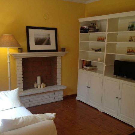 La Casina Del Borgo Apartment อับบาเดียซานซัลวาตอเร ภายนอก รูปภาพ