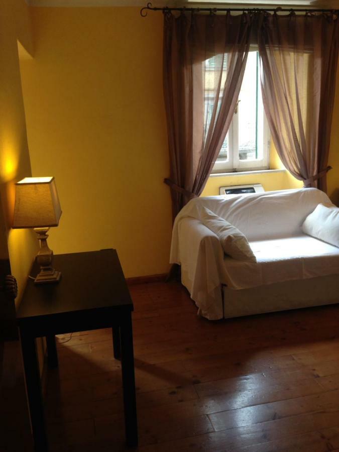 La Casina Del Borgo Apartment อับบาเดียซานซัลวาตอเร ภายนอก รูปภาพ